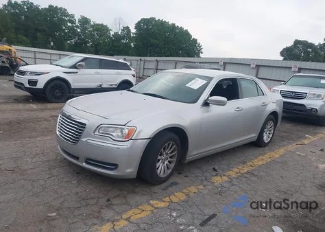 2012 Chrysler 300 из США, поврежденный, VIN 2C3CCAAG5CH116529